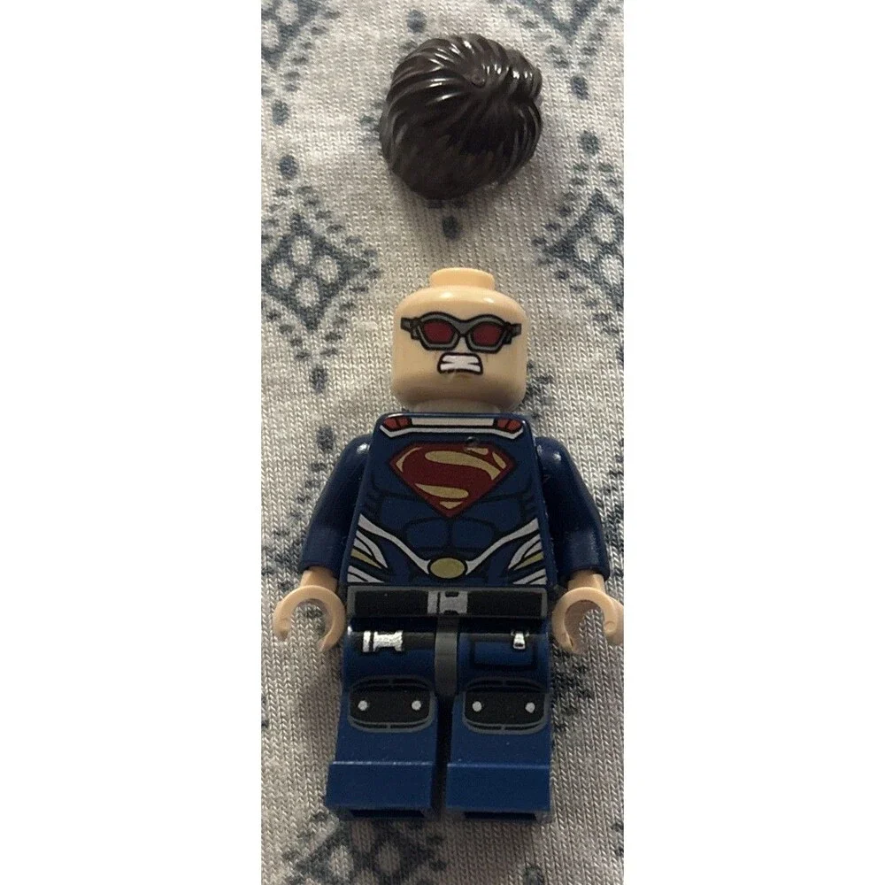 LEGO - Marvel Super Heroes - SUPERMAN "Man of Steel" - Mini Fig / Mini Figure - Picture 5 of 5